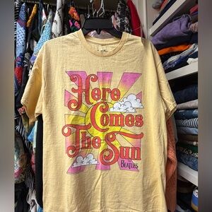 Junk Food - Beetles Yellow 'Here Comes The Sun' Graphic T-Shirt
